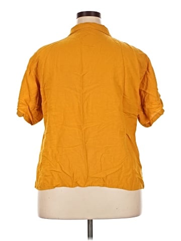 Uniqlo Short Sleeve Blouse (view 2)