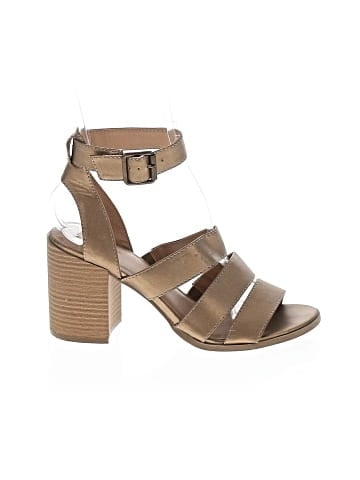 Universal Thread Sandals (view 1)