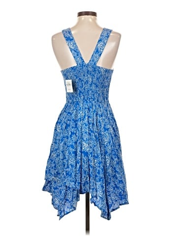 Abercrombie & Fitch Cocktail Dress (view 2)