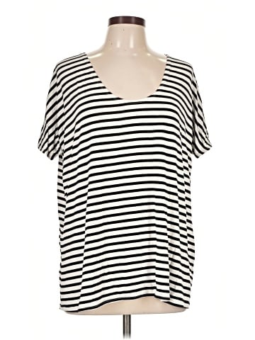 Quince Short Sleeve T-Shirt (view 1)