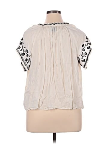 Old Navy Sleeveless Blouse (view 2)