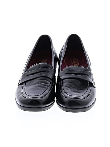 Munro American Heels (view 2)