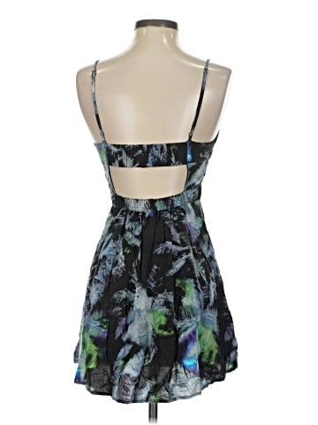American Eagle Outfitters Tank Top (view 2)