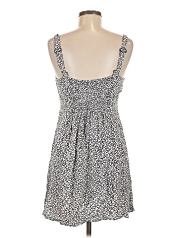 Old Navy Casual Dress (view 2)