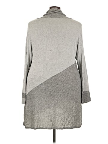 The Pyramid Collection Long Sleeve Top (view 2)