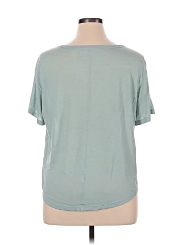 Gap Short Sleeve T-Shirt (view 2)