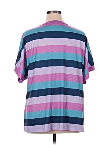 BLOOMCHIC Short Sleeve T-Shirt (view 2)