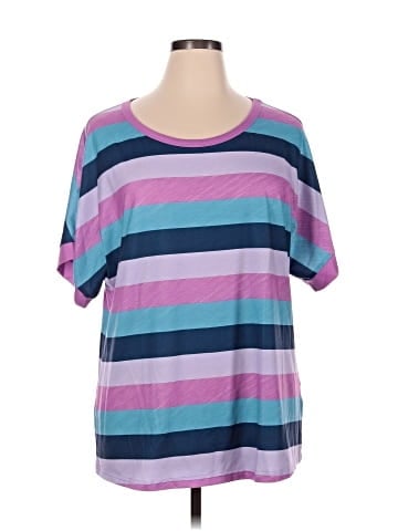 BLOOMCHIC Short Sleeve T-Shirt (view 1)