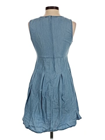 Romeo & Juliet Couture Casual Dress (view 2)