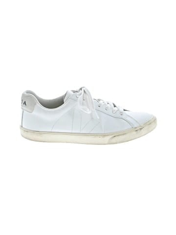 VEJA Sneakers (view 1)