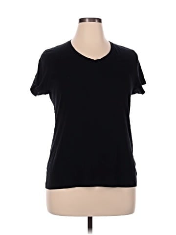 Croft & Barrow Short Sleeve T-Shirt (view 1)