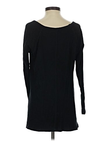 American Eagle Outfitters Pullover Sweater (view 2)