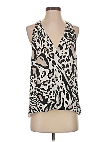 Single Sleeveless Blouse (view 1)