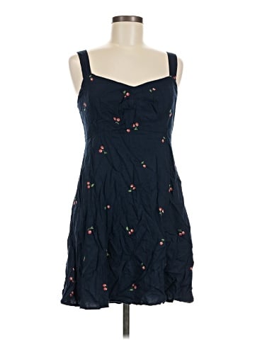 Old Navy Casual Dress (view 1)