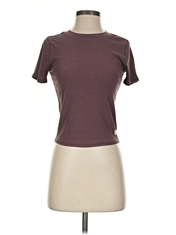 Vuori Short Sleeve T-Shirt (view 1)