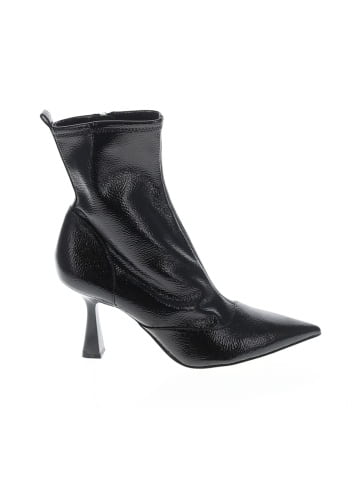 MICHAEL Michael Kors Ankle Boots (view 1)