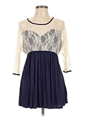 Coqueta Internacional 3/4 Sleeve Top (view 1)