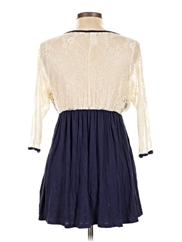 Coqueta Internacional 3/4 Sleeve Top (view 2)
