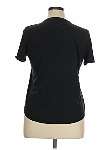 Lululemon Athletica Short Sleeve T-Shirt (view 2)