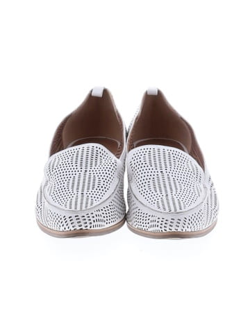 Crown Vintage Flats (view 2)