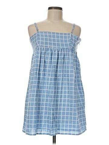 Urban Outfitters Casual Dress (view 1)