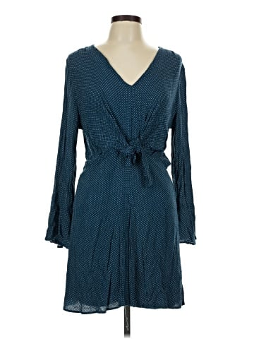 Le Lis Casual Dress (view 1)