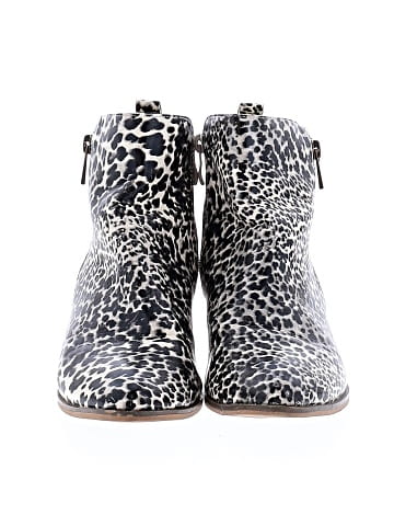 Journee Collection Ankle Boots (view 2)