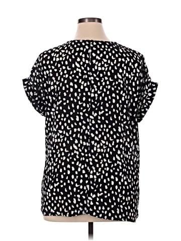 Doe & Rae Short Sleeve T-Shirt (view 2)