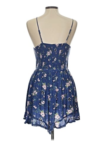 American Eagle Outfitters Sleeveless Top (view 2)