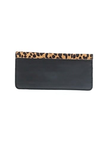 Unbranded Wallet (view 2)