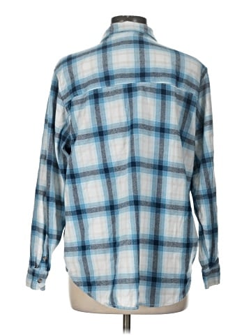 Universal Thread Long Sleeve Button-Down Shirt (view 2)