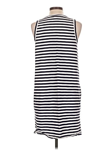 Old Navy Casual Dress (view 2)
