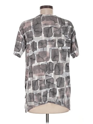LOGO by Lori Goldstein Short Sleeve T-Shirt (view 2)