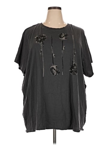 Torrid Short Sleeve T-Shirt (view 1)
