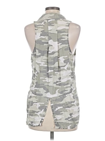 Cloth & Stone Sleeveless Button-Down Shirt (view 2)