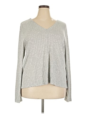 LIVI Pullover Sweater (view 1)