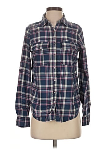 Maurices Long Sleeve Button-Down Shirt (view 1)