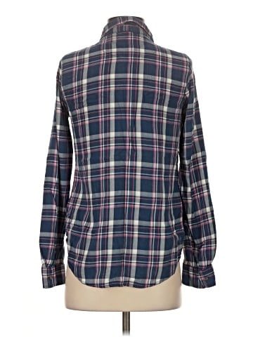 Maurices Long Sleeve Button-Down Shirt (view 2)