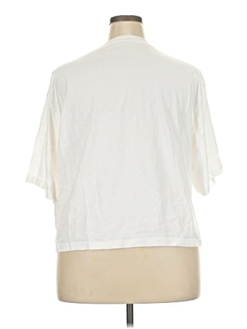 American Eagle Outfitters Short Sleeve T-Shirt (view 2)