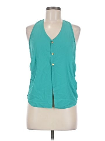 Hot Kiss Sleeveless Top (view 1)