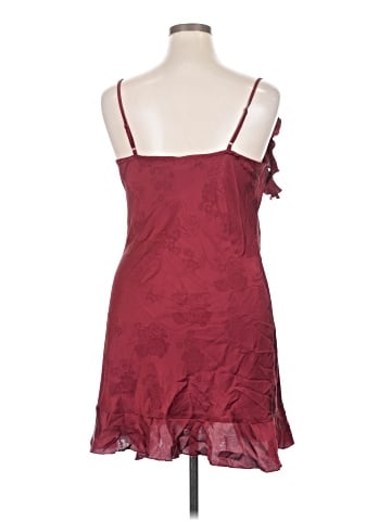 Tinseltown Sleeveless Top (view 2)