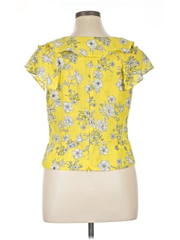 Gianni Bini Short Sleeve Blouse (view 2)