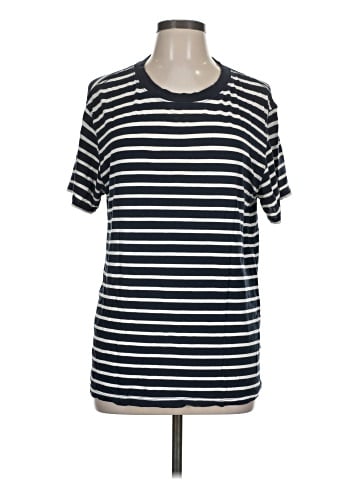 Lululemon Athletica Short Sleeve T-Shirt (view 1)