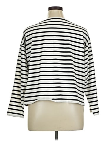 Old Navy 3/4 Sleeve T-Shirt (view 2)