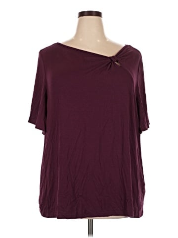 BLOOMCHIC Short Sleeve T-Shirt (view 1)