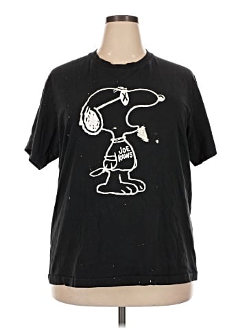 KAWS X Peanuts X Uniqlo Short Sleeve T-Shirt (view 1)
