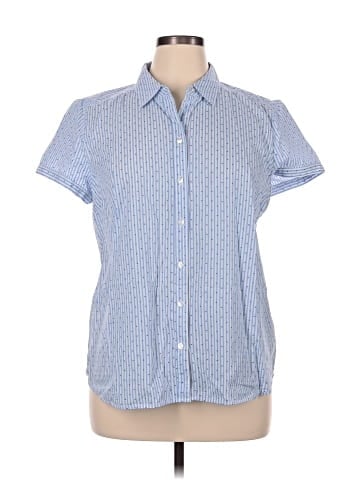 Croft & Barrow Short Sleeve Button-Down Shirt (view 1)