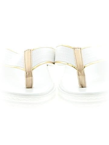 Unbranded Wedges (view 2)