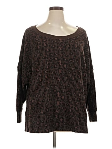 American Eagle Outfitters Pullover Sweater (view 1)