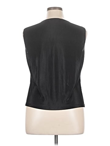Briggs New York Sleeveless Top (view 2)